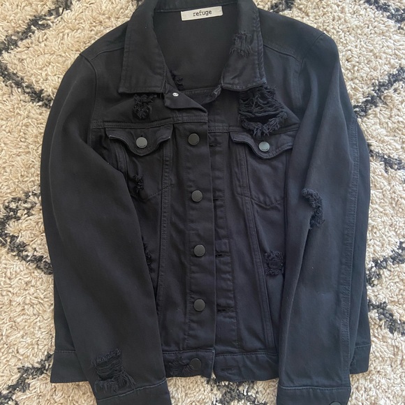 Black distressed jean jacket!